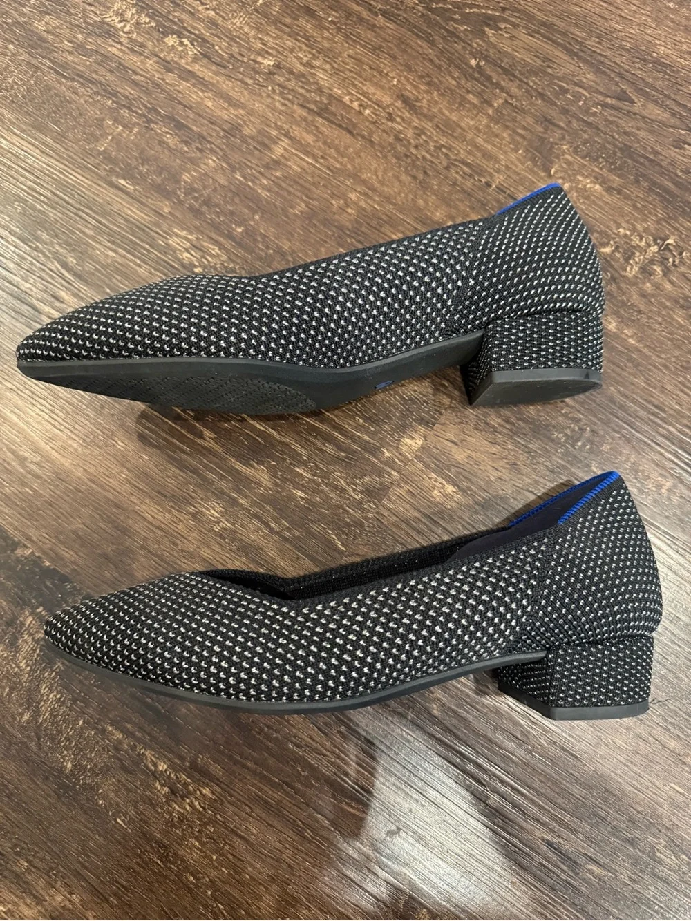 Rothy’s the point wedge shoes in Black and silver speckled, size 7.